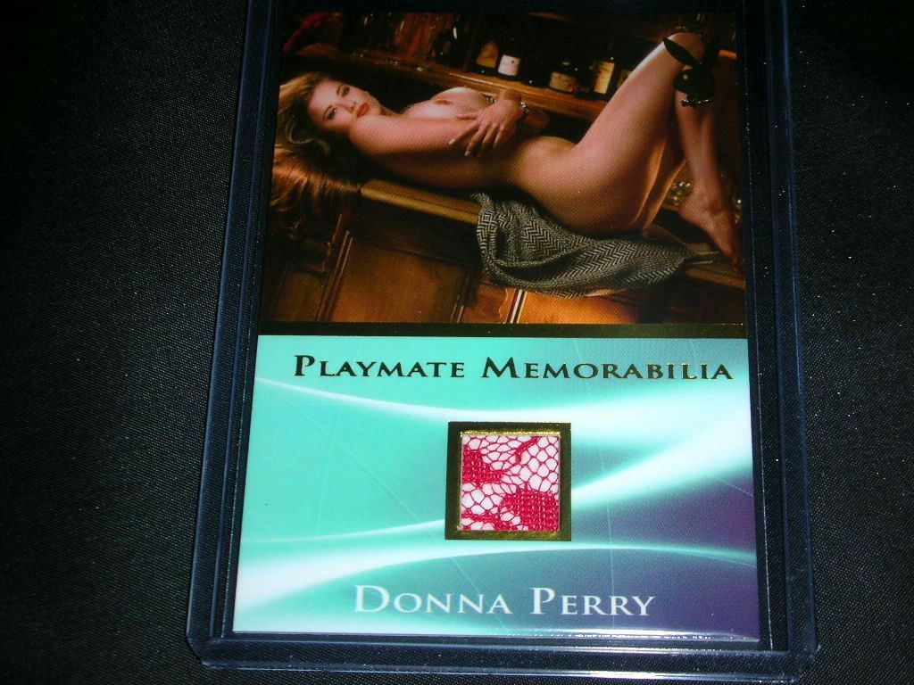 Playboy Wet & Wild 3 Donna Perry Memorabilia Card