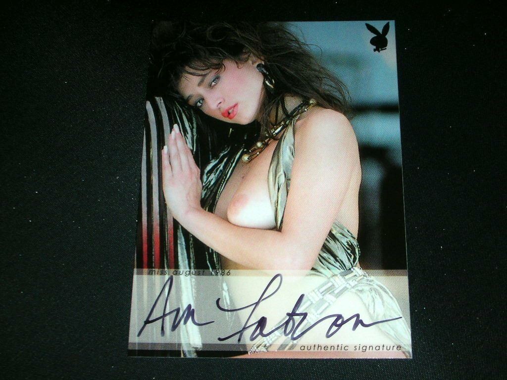 Playboy Bare Assets Ava Fabian Platinum Foil Auto Card