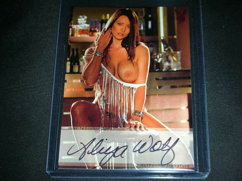 Playboy Wet & Wild 3 Aliya Wolf Pink Foil Auto Card